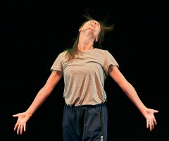 03 ALL BY MYSELF...AGAIN - Greta Schuster | Foto: Knopp