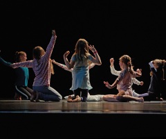 03 Springsteps 2023 FAC Kids Company 2 Tanz: Auf dem Dachboden