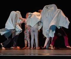 16 Springsteps 2023 FAC Kids Company 2 Tanz: Auf dem Dachboden