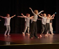 07 meistens mögen wir uns - Kids Company 1