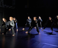 16  ohne Worte - Company 1 von FAC: | Foto: Knopp