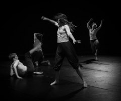 12  Tanz: Phasen | C1 - FAC | ARTEFAKTE 16 | Fotos: Florian Knopp
