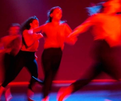 20 ARTEFAKTE 12 - Junior Company FAC - Tanz: rot