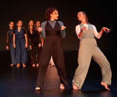 11 Artefakte 18 | FAC C1 | Tanz Suchen