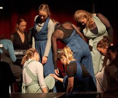 18 Artefakte 18 | FAC C1 | Tanz Suchen