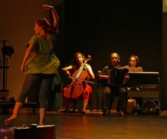ARTEFAKTE 12 Was wäre ... Company1- 22 - Foto Lothar Knopp