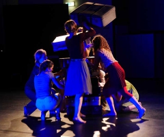ARTEFAKTE 12 Was wäre ... Company1- 68 - Foto Lothar Knopp